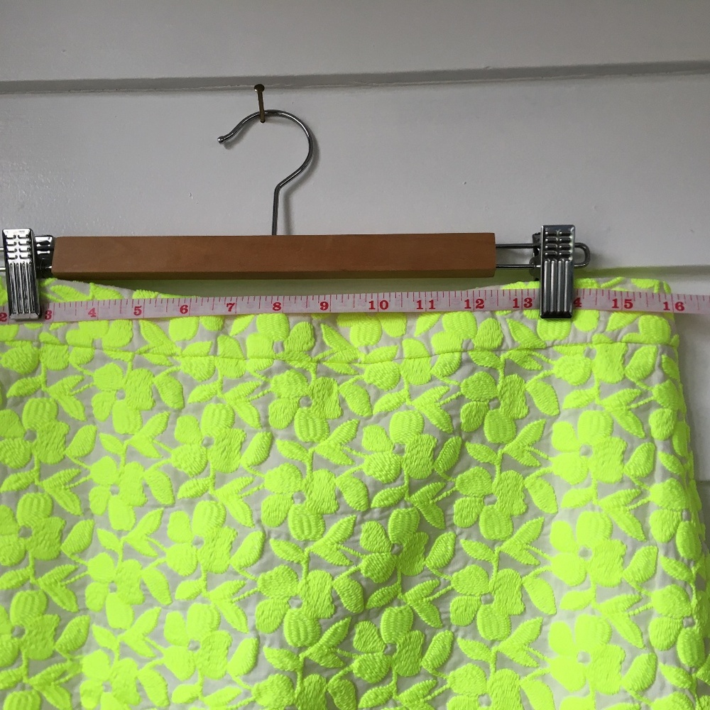 J. CREW BRIGHT YELLOW EMBROIDERED MINI SKIRT WOMENS SIZE 6 - Picture 13 of 15